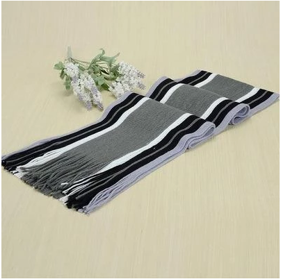 Autumn and winter fringed men's scarves