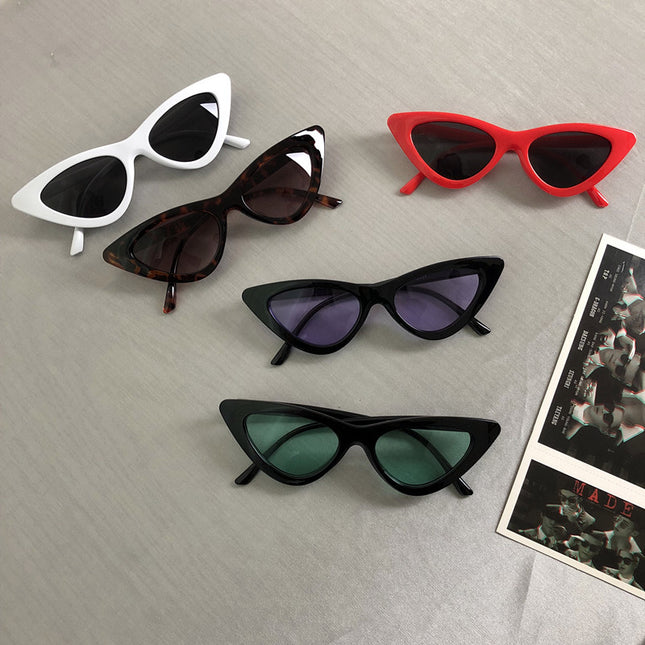 Korean version of the retro retro Harajuku cat eye sunglasses female triangle hip hop European and American net red sunglasses female ins glasses